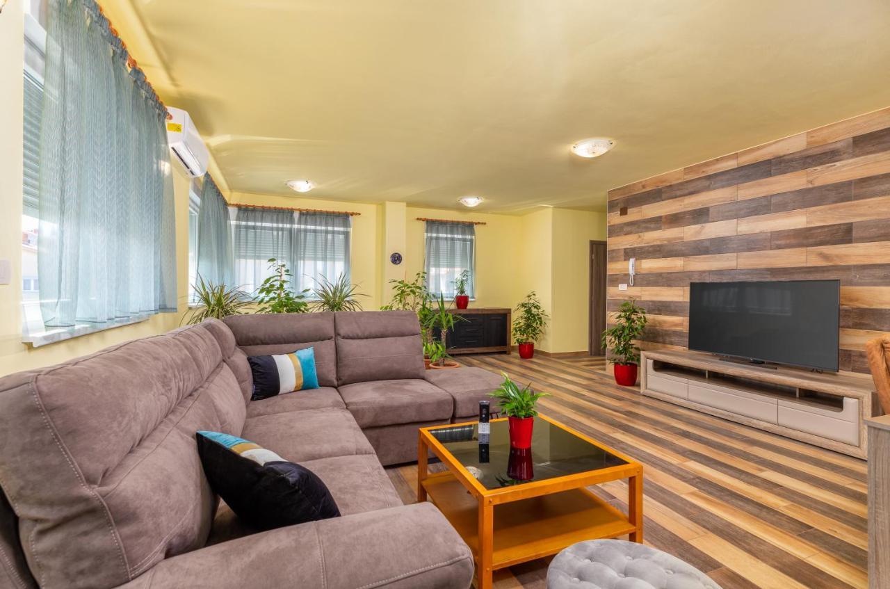 Apartmani Monte Пула Экстерьер фото