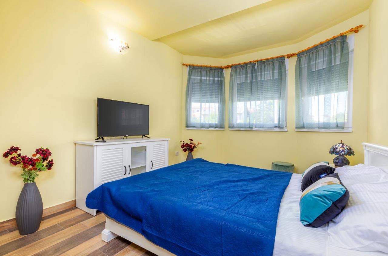 Apartmani Monte Пула Экстерьер фото