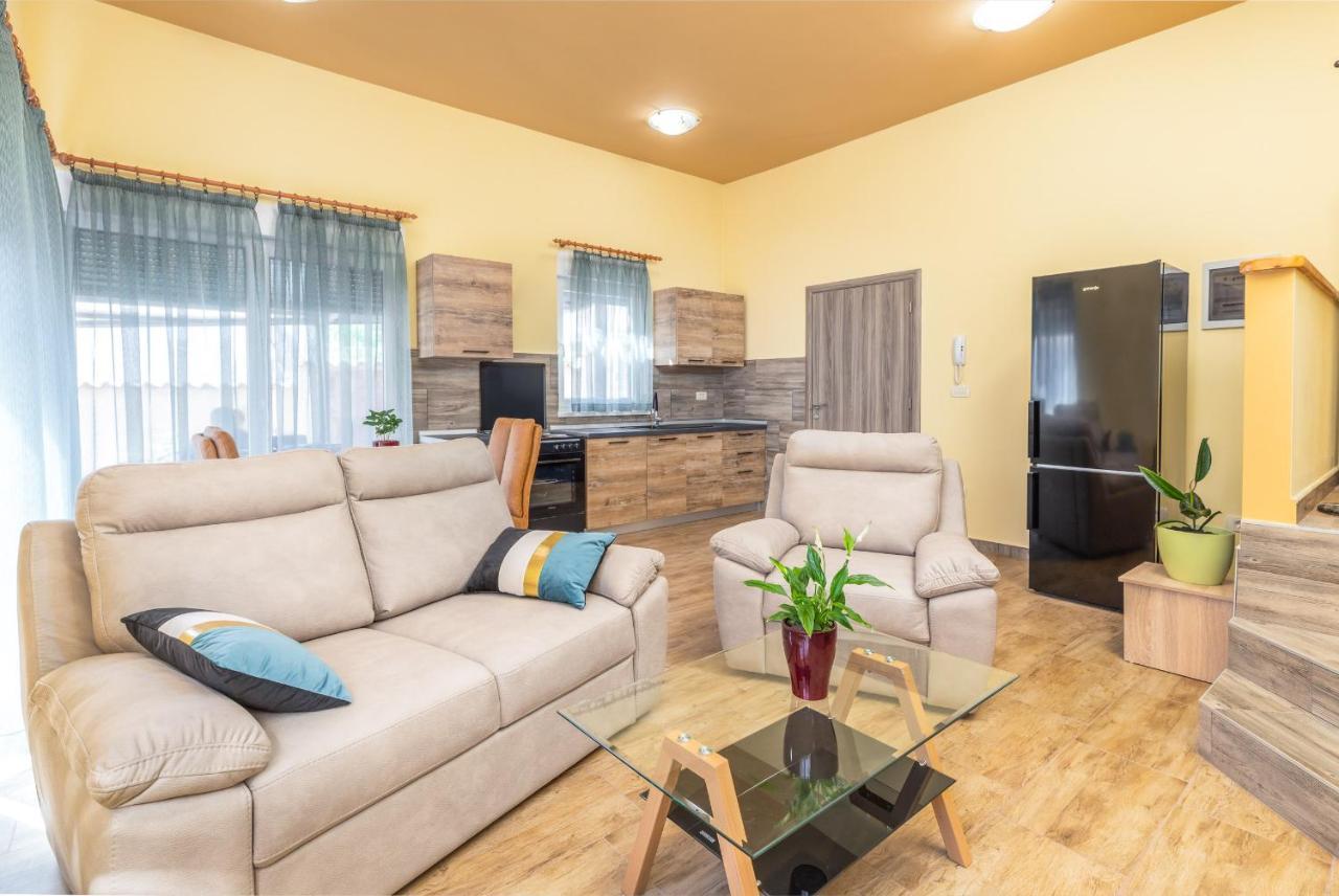 Apartmani Monte Пула Экстерьер фото