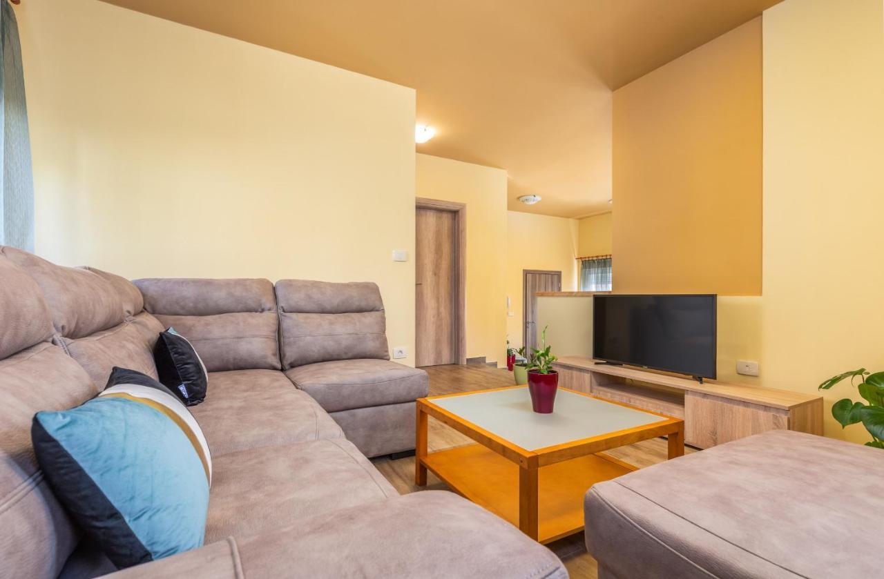 Apartmani Monte Пула Экстерьер фото